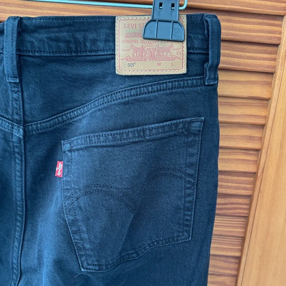 LEVI’S Black 501® ORIGINAL FIT WOMEN'S JEANS - Picture 4 of 8